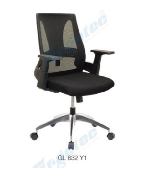GL 832 Y1.jpg/